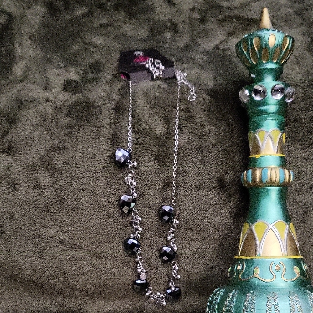 Paparazzi Black and Silver Elegant Necklace